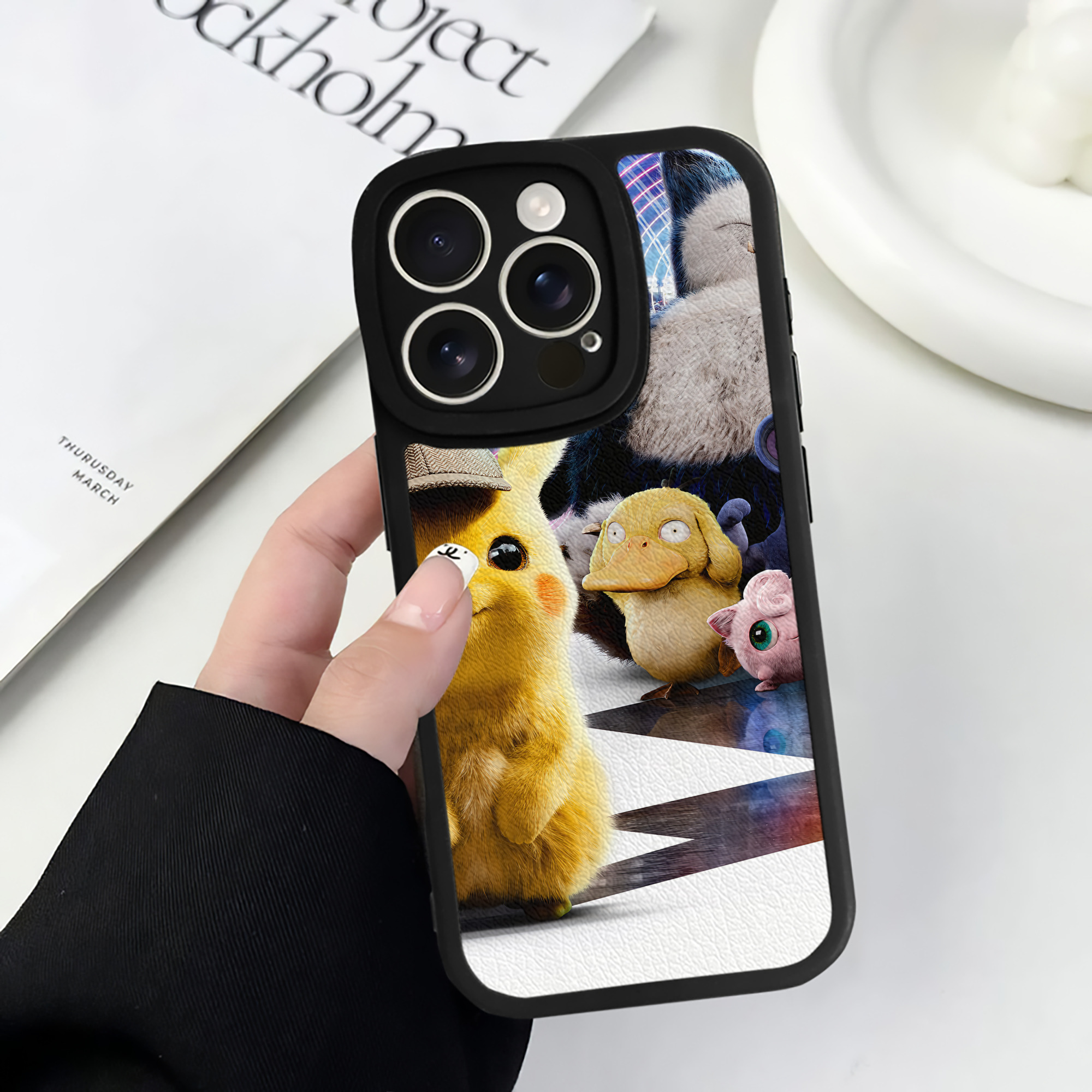 （画像用） ポケットモンスター Pokémon 【iPhone 16シリーズ対応】シリコンスマホケース（レザー調） 材質：シリコン